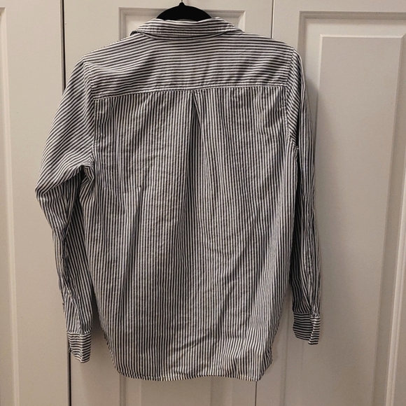 Old navy button up - Picture 4 of 4